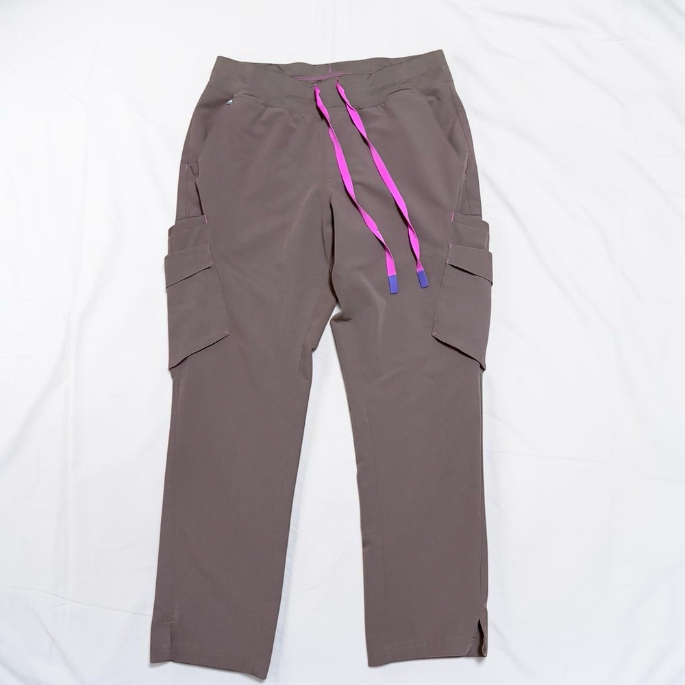 FIGS Womens Scrub Pants M Petite Smokey Taupe High Rise Cargo 28" Inseam